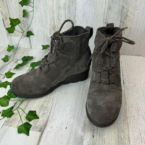 Sorel Evie Suede Wedge Ankle Boots Size 8